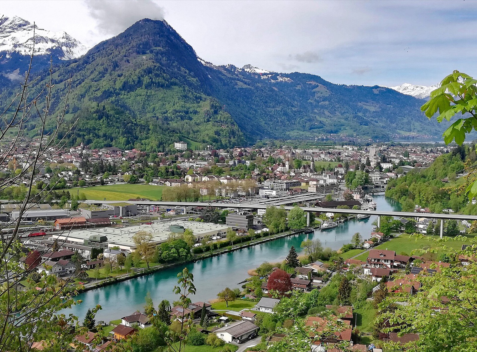 Interlaken and the Goldswil viaduct